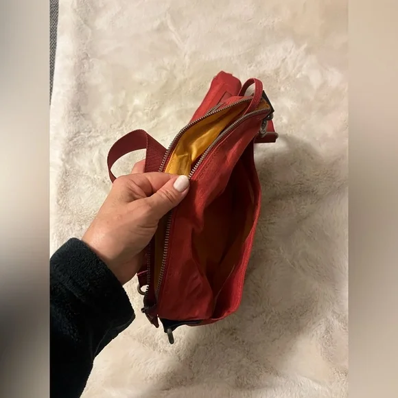 Baggallini Red Crossbody Bag with Adjustable Strap - Picture 6 of 10